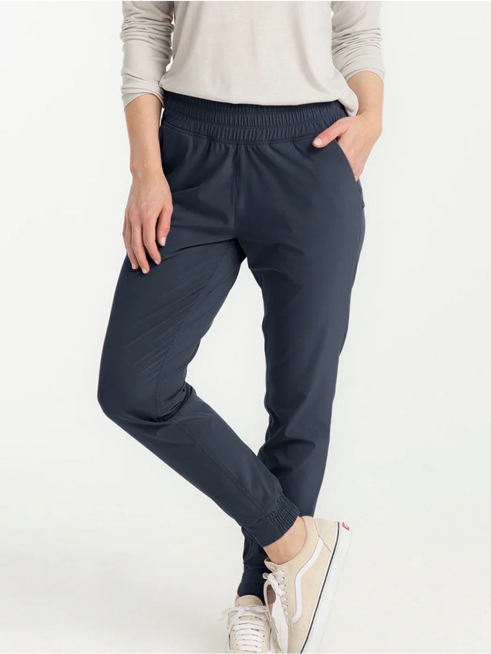 Free Fly Women's Pull-On Breeze Jogger size Medium Storm Cloud